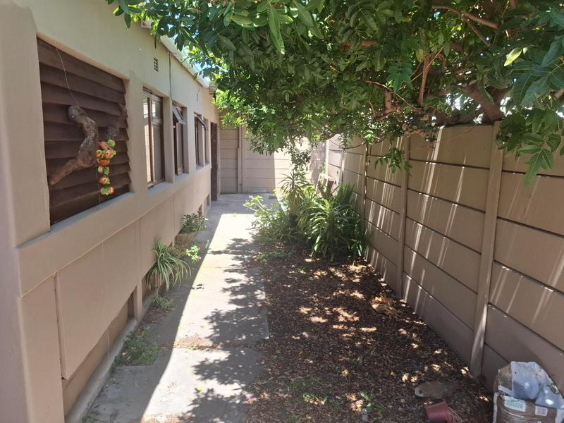 To Let 2 Bedroom Property for Rent in Glen Lilly Western Cape